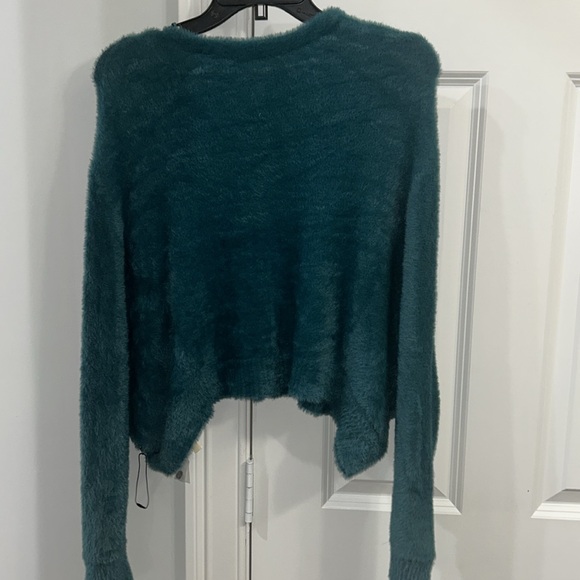 NWOT Free People One Wyatt Fuzzy Faux Fur Cardigan Sweater Size XS Z555 - Picture 7 of 7